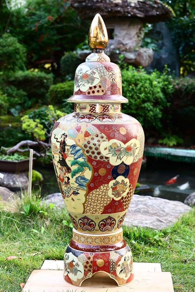 中国 嶺東窯 小琦作 金襴手騎馬武者図耳付大壺 薩摩風 金彩 武者絵