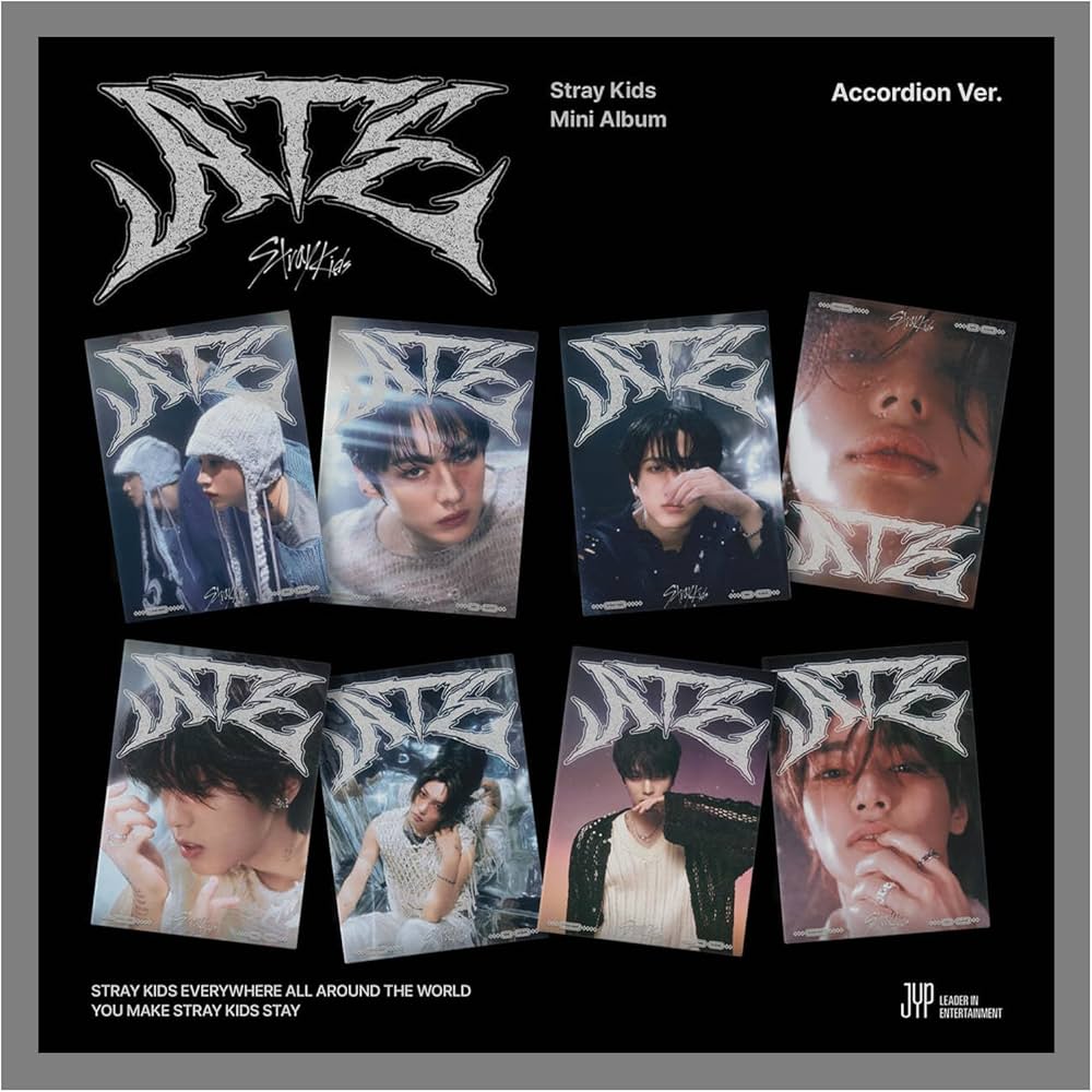 CHI:SKZ:8ページ ②① Amazon.co.jp: Stray Kids ATE 9th Mini Album