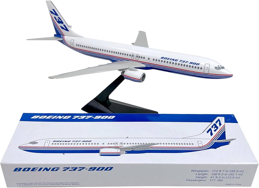 Amazon.com: Flight Miniatures Boeing Demo (81-04) 737-900 1:200