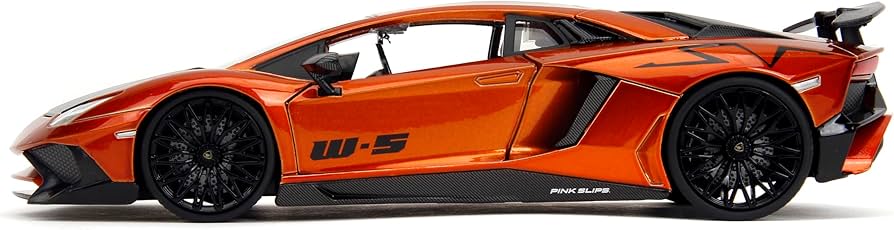 Amazon.co.jp: Jada Toys Pink Slips 1:24 W5 ランボルギーニ アヴェン