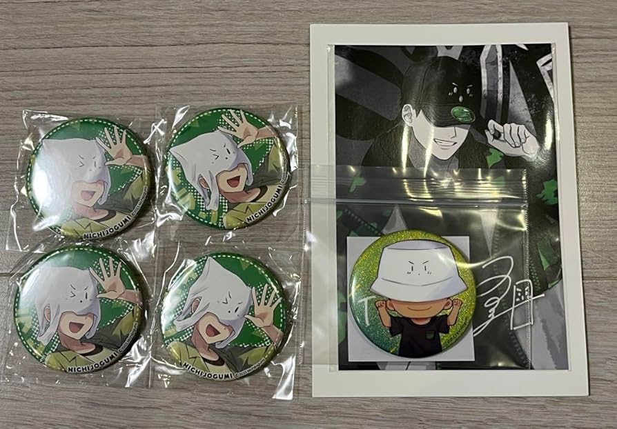 Amazon.co.jp: 日常組 トラゾーさん ポストカードと缶バッジ まとめ