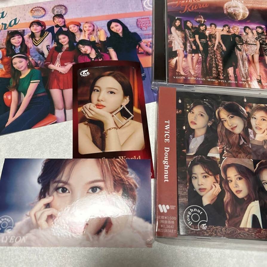 TWICE ナヨン ハイタッチ トレカ ホロ Doughnut