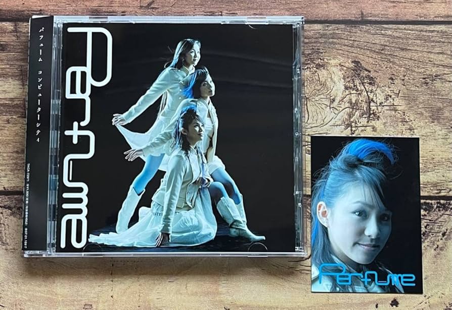 パヒューム ポスター やや丸めた時のシワあり 送料込み パヒューム