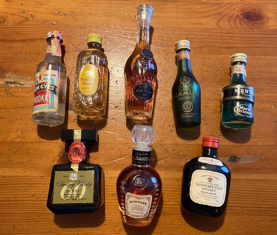 ウイスキーミニチュアボトル 8本セット