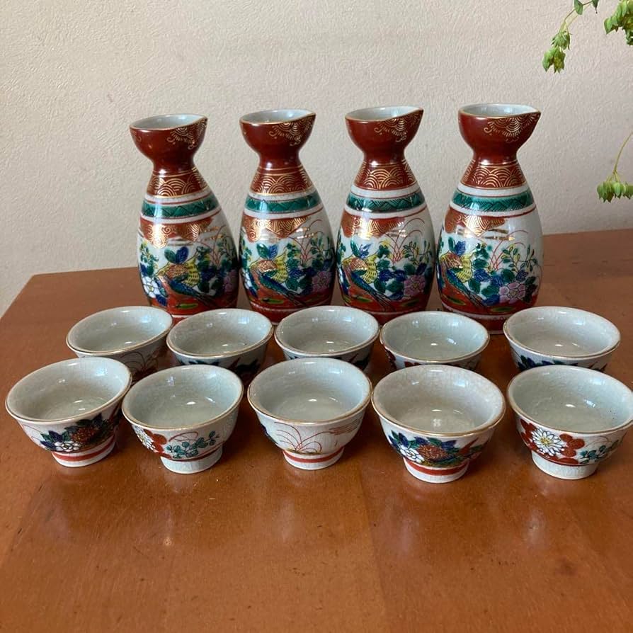 Amazon.co.jp: 九谷焼 酒器セット 徳利 4つ お猪口 10個 : ホーム