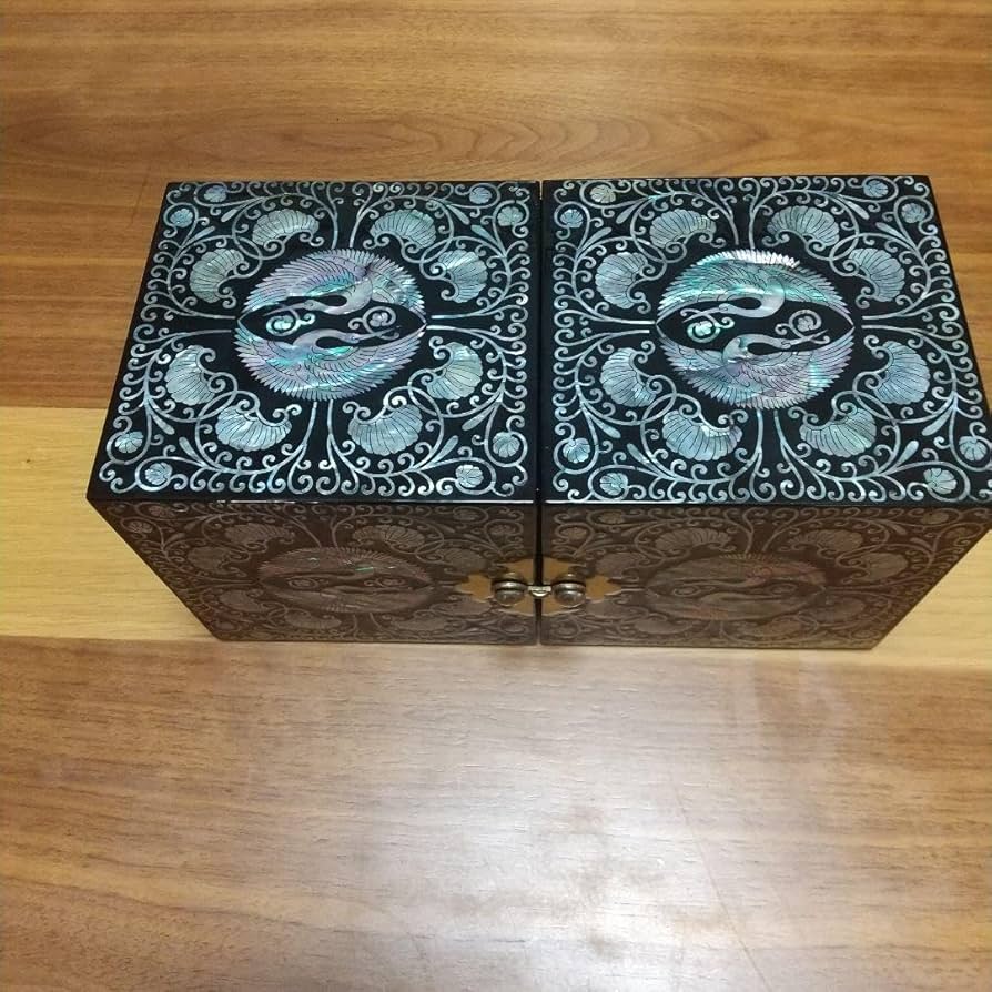 Amazon.co.jp: 韓国製の螺鈿細工小箱 : ホーム＆キッチン 【芸術品☆
