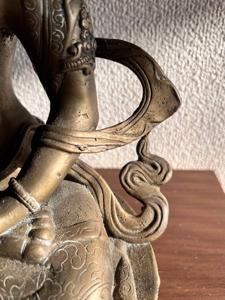 Amazon｜ネパール仏像白多羅菩薩ターラ菩薩 銅真鍮骨董品阿弥陀如来像