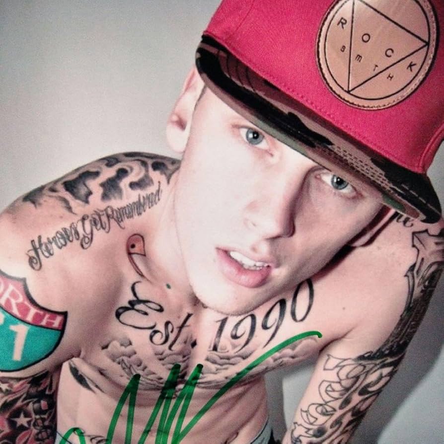 マシン・ガン・ケリー直筆サイン入り2Lサイズ写真…アメリカのラッパー