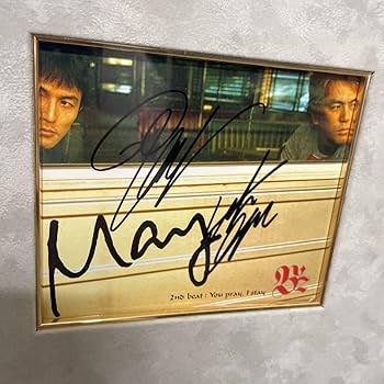 Amazon｜B'z 直筆サイン ポスター 額付 サイン色紙｜キッチン用品