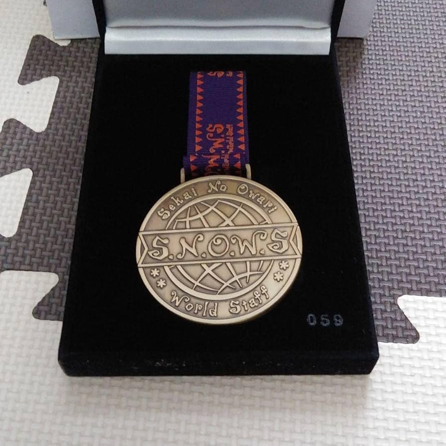 SEKAI NO OWARI サイン付 メダル Amazon.co.jp: セカオワ サイン SEKAI