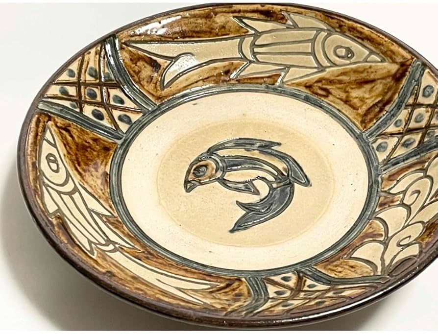 金城敏昭 魚紋 丸皿 壺屋焼 Amazon.co.jp: 作家物 陶芸家 金城