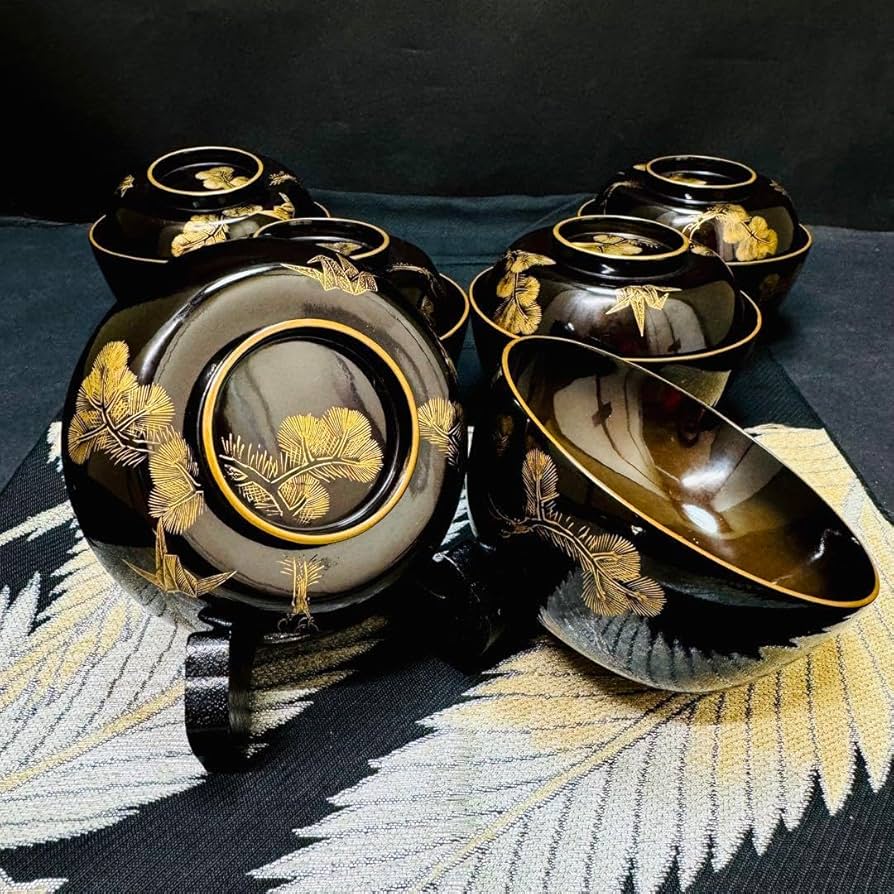 漆器 輪島塗天然木製 金蒔絵松と鶴の模様縁起柄煮物椀吸い物椀蓋付5客