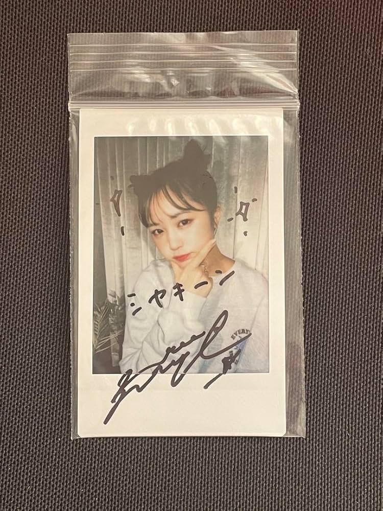 Amazon.co.jp: なえなの チェキ 直筆サイン入り : おもちゃ