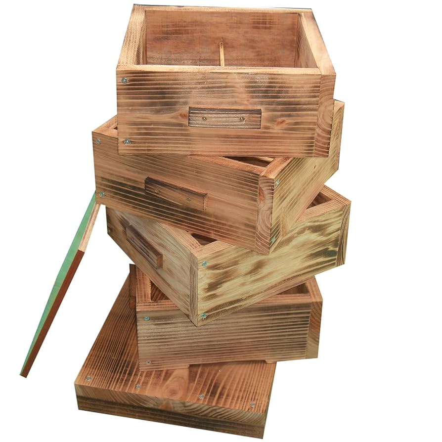 熟練大工作製、柾目板使用で重箱の節抜けの心配なし、日本