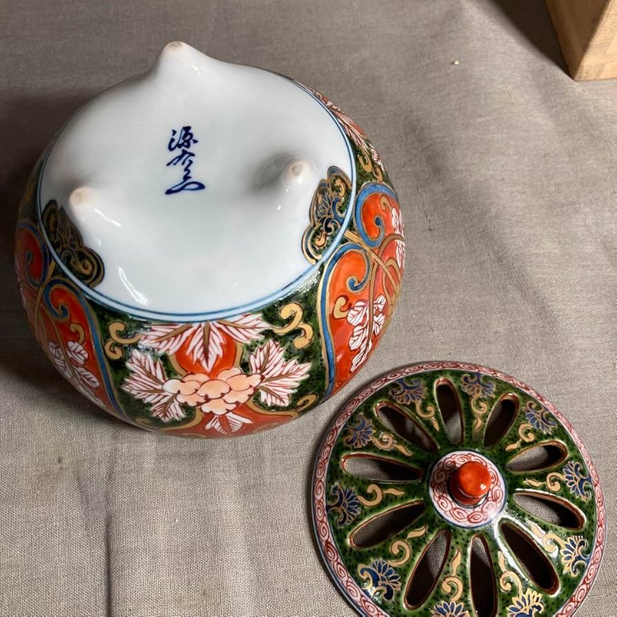 源右衛門】古伊万里の伝統 日本の銘窯 源右衛門作 錦赤濃菊絵 香炉