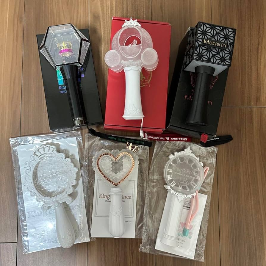 送料込み】King&Prince歴代ペンライト4本 King&Prince ペンライト 3点