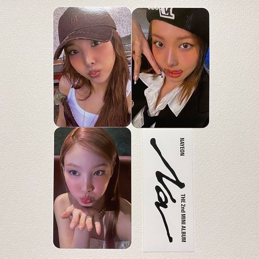 ナヨン トレカ ストライクゾーン strikezon red blue コンプ ナヨン