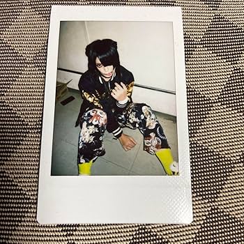 Amazon.co.jp: 甘い暴力 チェキ 咲さん 座り舌だし : おもちゃ