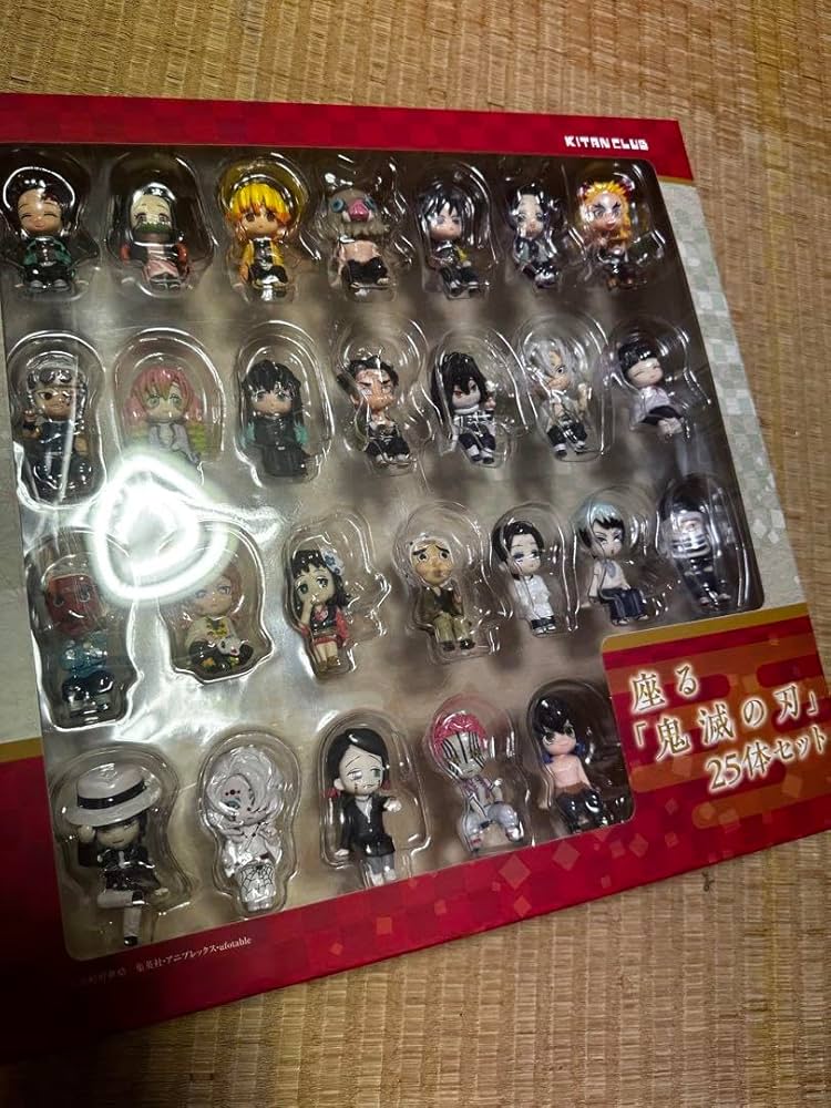 Amazon.co.jp: 座る鬼滅 25体 セット 嘴平伊之助 素顔ver 入り ミニ