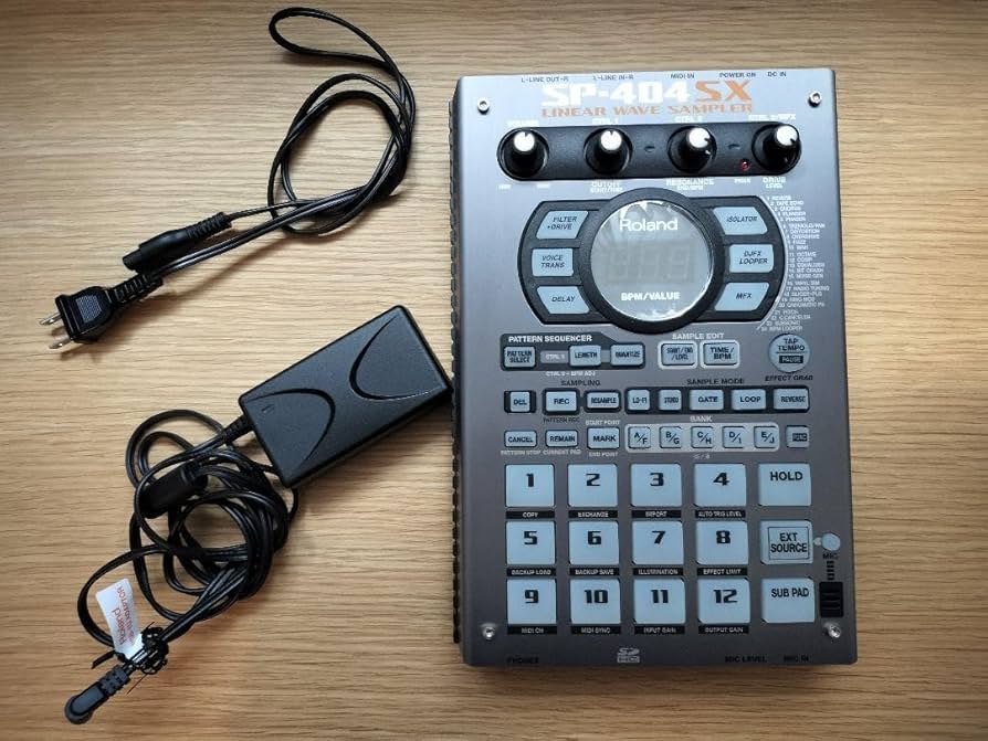 Roland SP-404 ポータブルパワーサンプラー Open Box Roland SP-404
