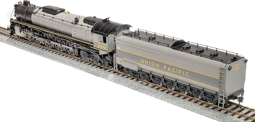 Amazon.com: Broadway Limited 7366 Union Pacific 4-8-4, Class FEF-2