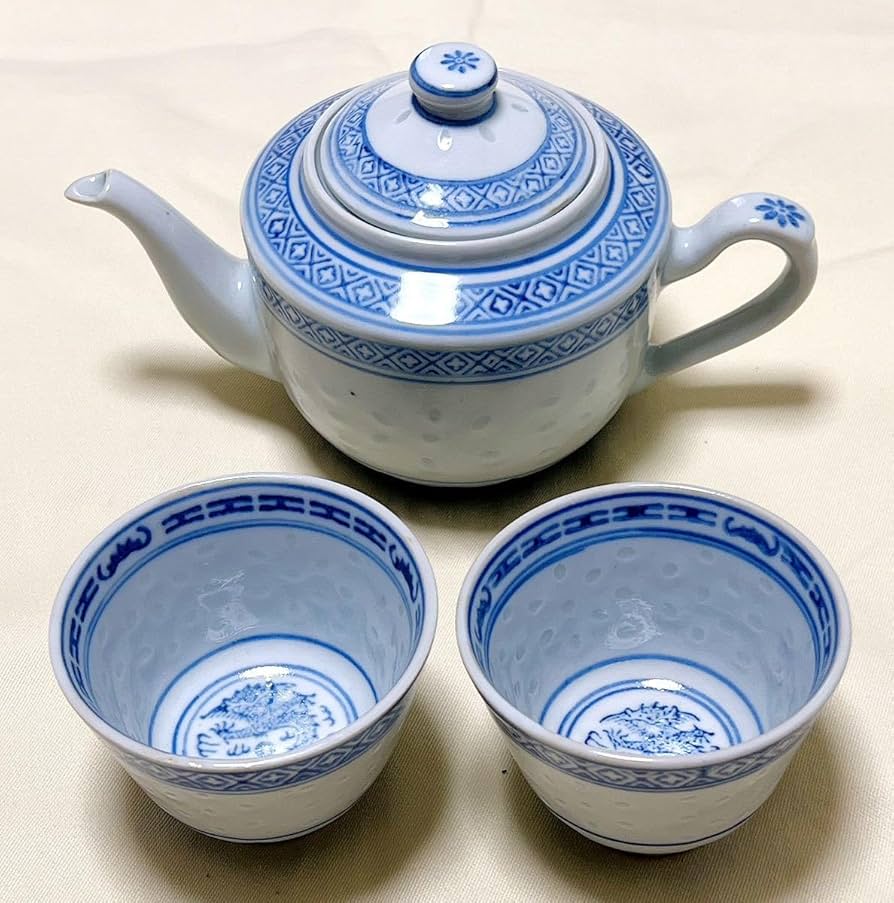 中国 大清康煕年製 青花蓮花文 透蛍手蓋茶碗 M R5197