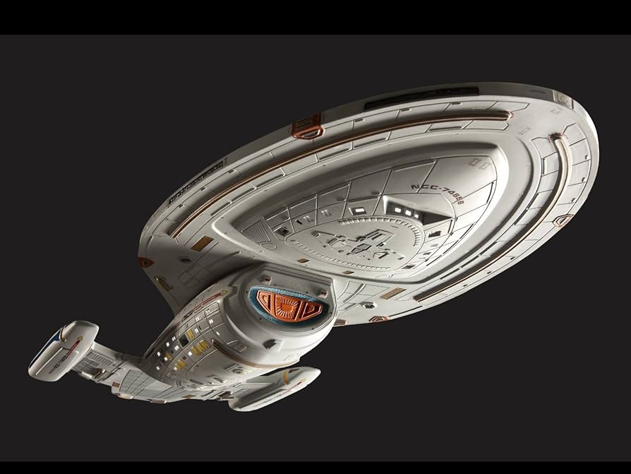 Amazon.co.jp: ドイツレベル スタートレック 1/670 NCC-74656 U.S.S