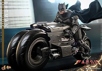 Amazon.com: Hot Toys DC The Flash (2023) Batman and Batcycle 1/6
