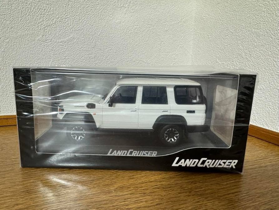 ランドクルーザー70 再再販カラーサンプル1/30 スーパーホワイト