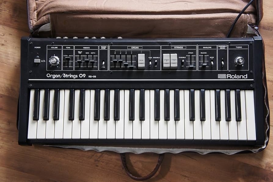 ローランド 名作 Roland RS-50 シンセサイザー 動作確認済み Roland RS