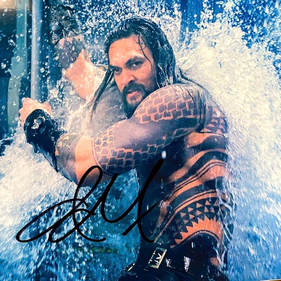 Amazon.co.jp: ジェイソンモモア直筆サイン入り超大型写真…Jason Momoa
