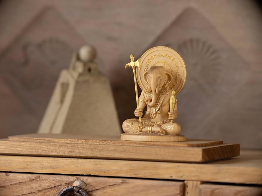 Amazon.co.jp: 極小仏 歓喜天 単身坐像 5.8cm（木製：ツゲ 金泥仕上