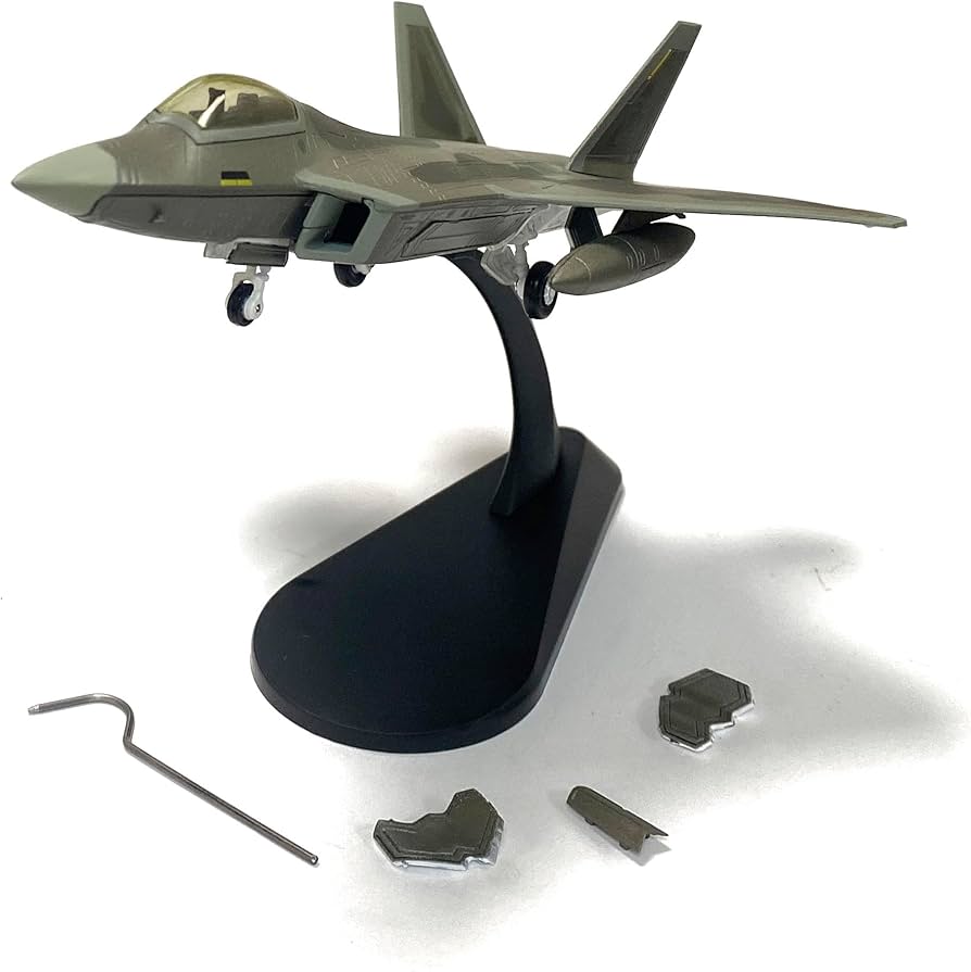 Amazon.com: USAF F-22 Raptor 1/100 Diecast Aircraft Model