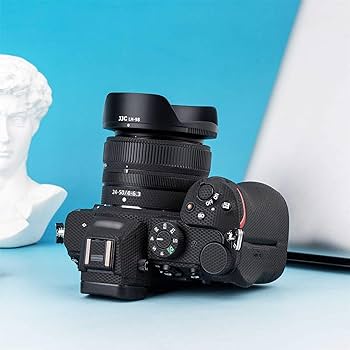 Nikon z 24-200 新古品フード保護フィルター付き