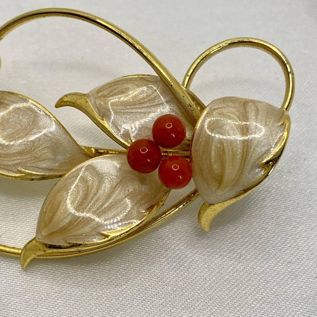 Amazon.co.jp: 赤珊瑚 本珊瑚 ヴィンテージ ブローチ 天然 3粒 4mm珠