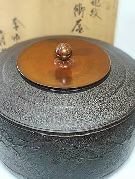 Amazon.co.jp: 茶道具 老松地紋 肩衝釜 釜師 佐藤清光作 共箱 銅蓋 釜