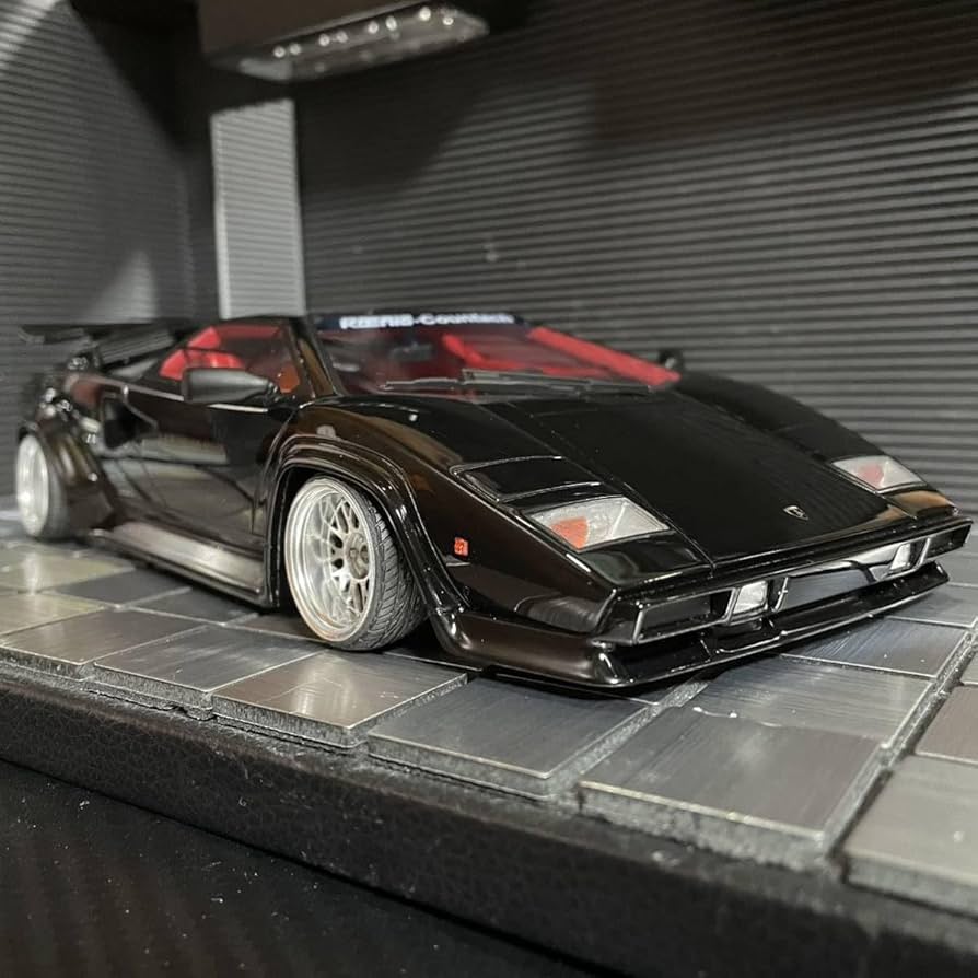 Amazon.co.jp: GTスピリット1/18ランボルギーニカウンタックケーニッヒ