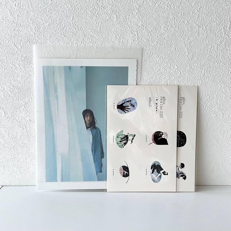 Amazon.co.jp: 上白石萌歌adieu ライブ限定ステッカー ミニ写真集