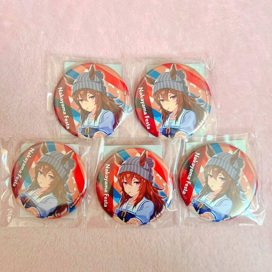 Amazon.co.jp: ナカヤマフェスタ 公式缶バッジ 制服 ウマ娘 : おもちゃ
