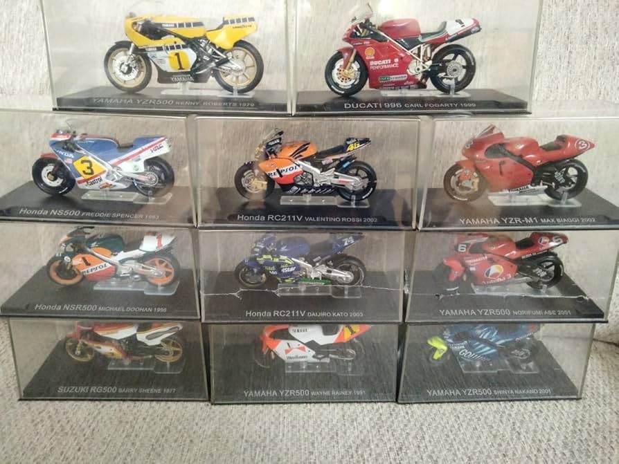 デアゴスティーニ チャンピオンバイクコレクション バイク16個、ケース