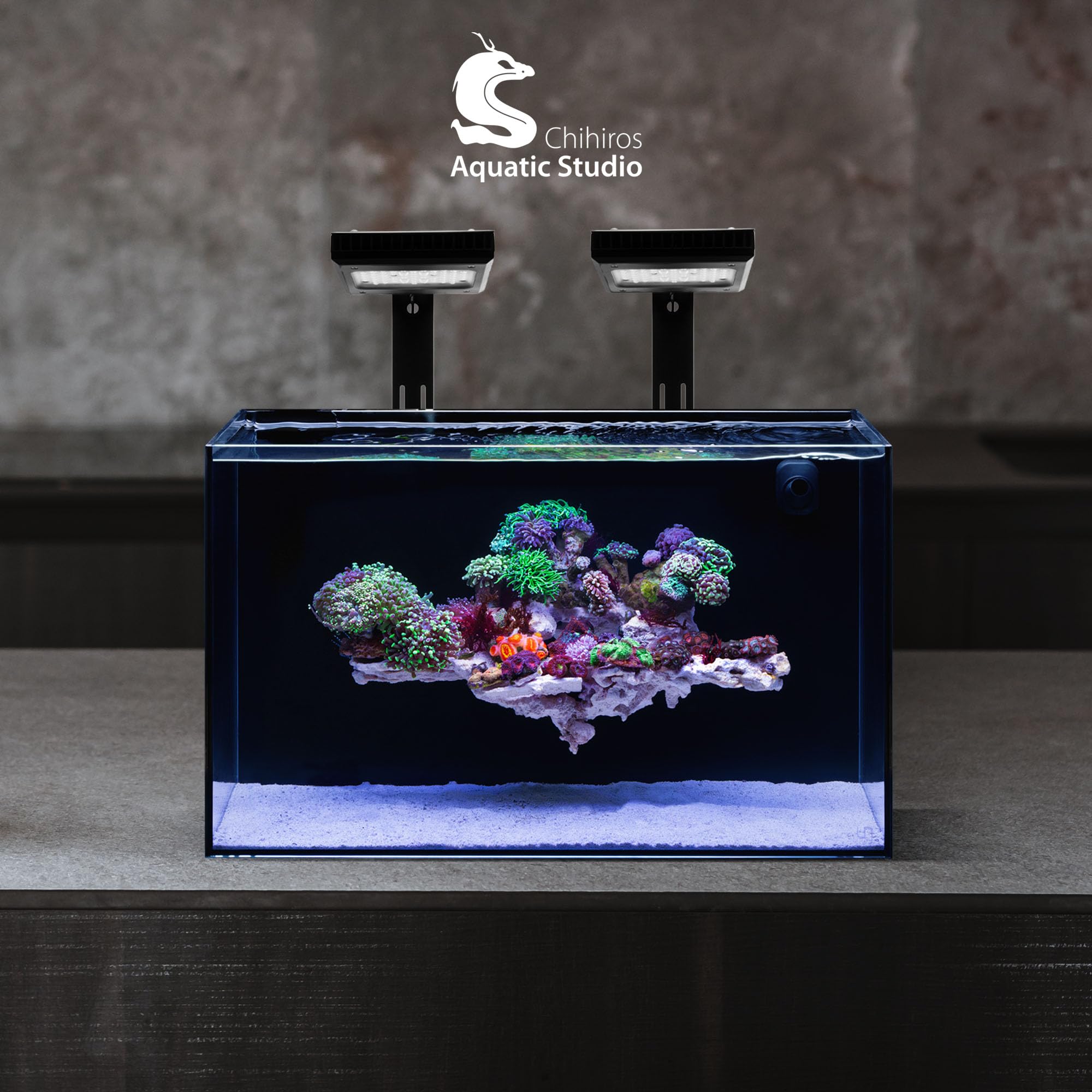 chihiros NOVA LEDライト 本体と付属品