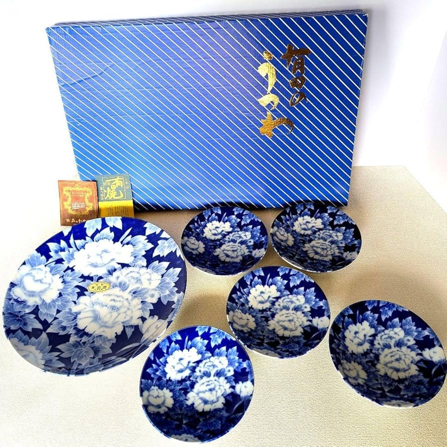 Amazon.co.jp: レトロ 有田焼 萬二郎作 墨はじき牡丹 染付 大皿1枚