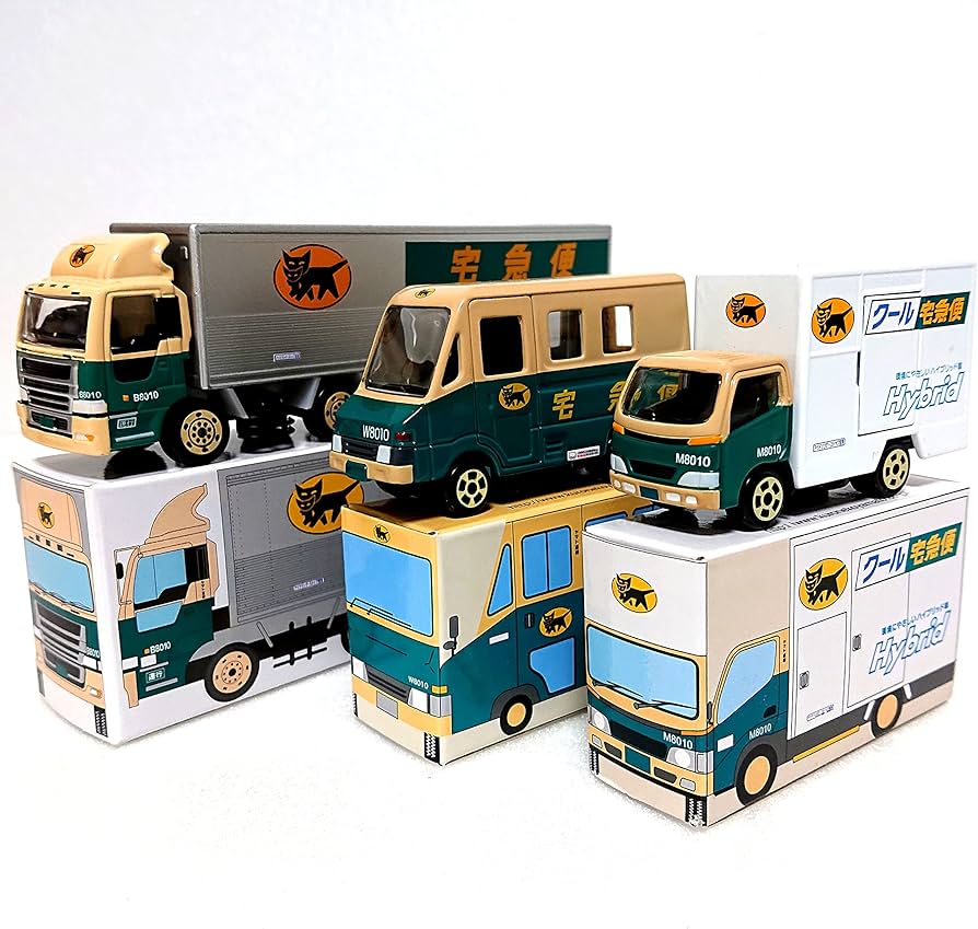 クロネコヤマトクッションとミニカー Amazon.co.jp: ヤマト運輸