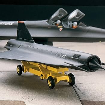 Amazon | アメリカレベル 1/72 SR-71 ブラックバード プラモデル