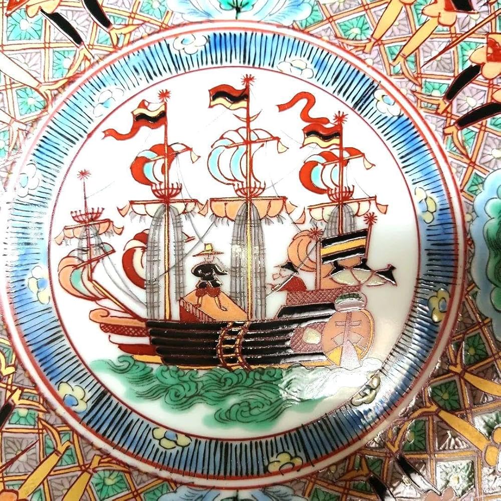 Amazon.co.jp: 古伊万里風 錦手南蛮人黒船文 飾皿 秀峰窯 : ホーム