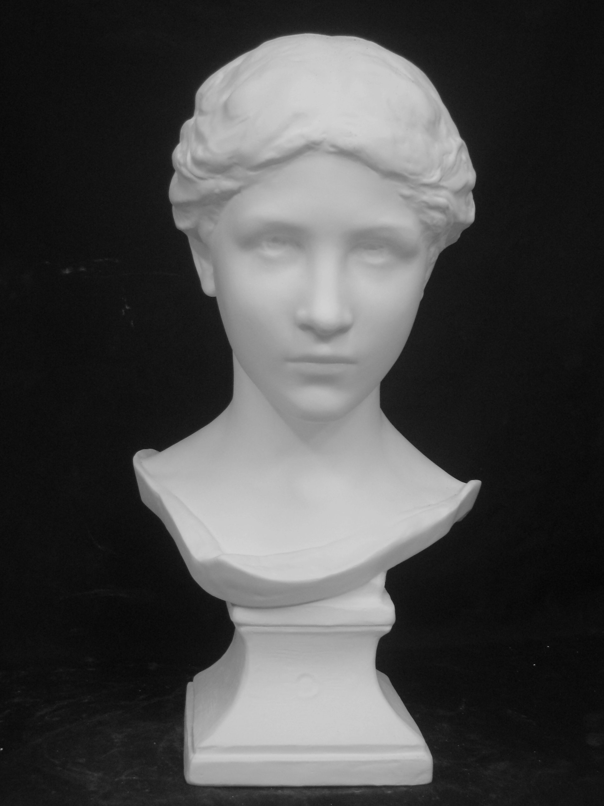 富士石膏像製作所 ヴィーナス像女性胸像 約60センチ - メルカリ