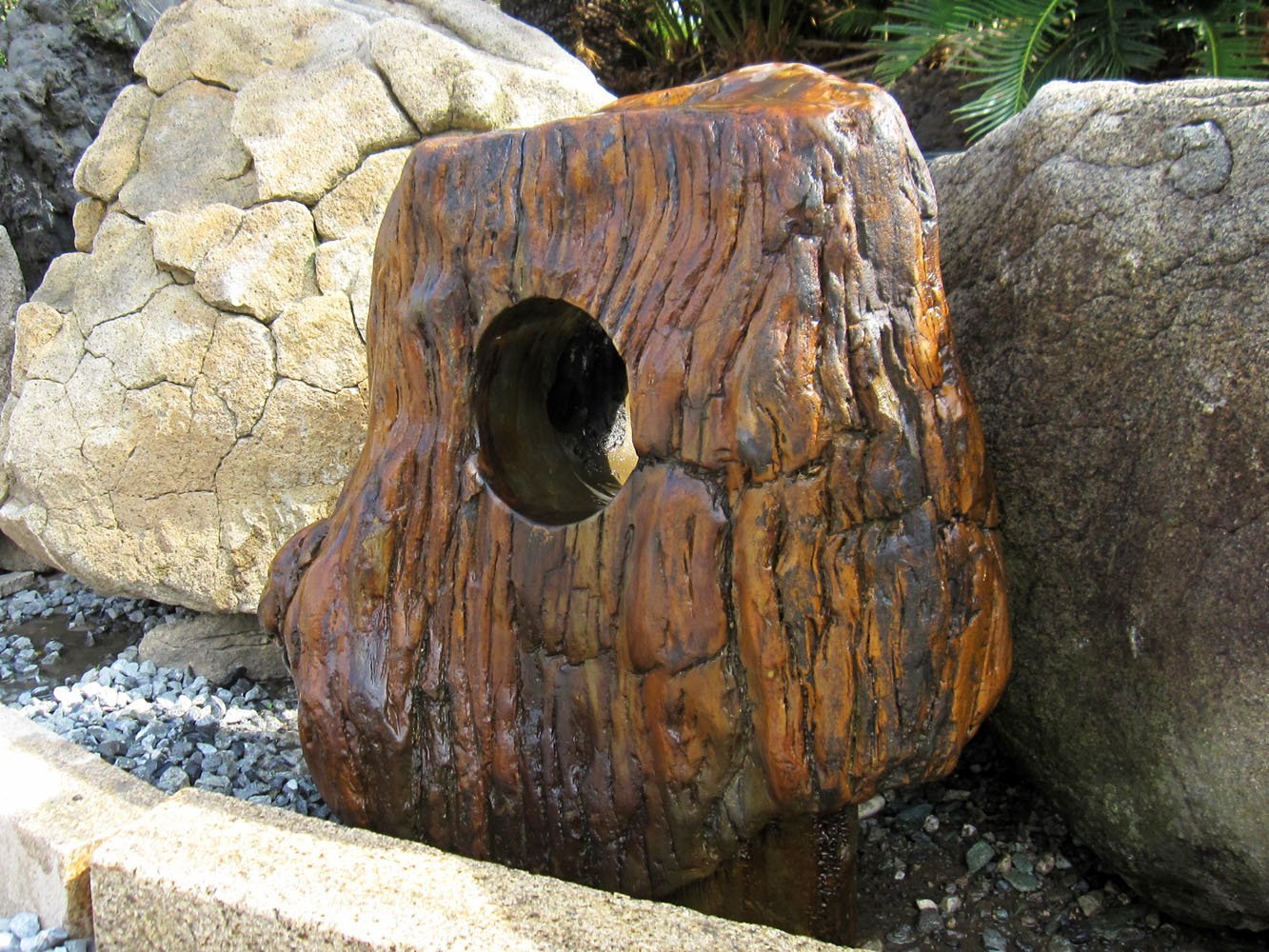 Amazon | 木化石 035 珪化木 庭石 | ガーデンオーナメント・置物