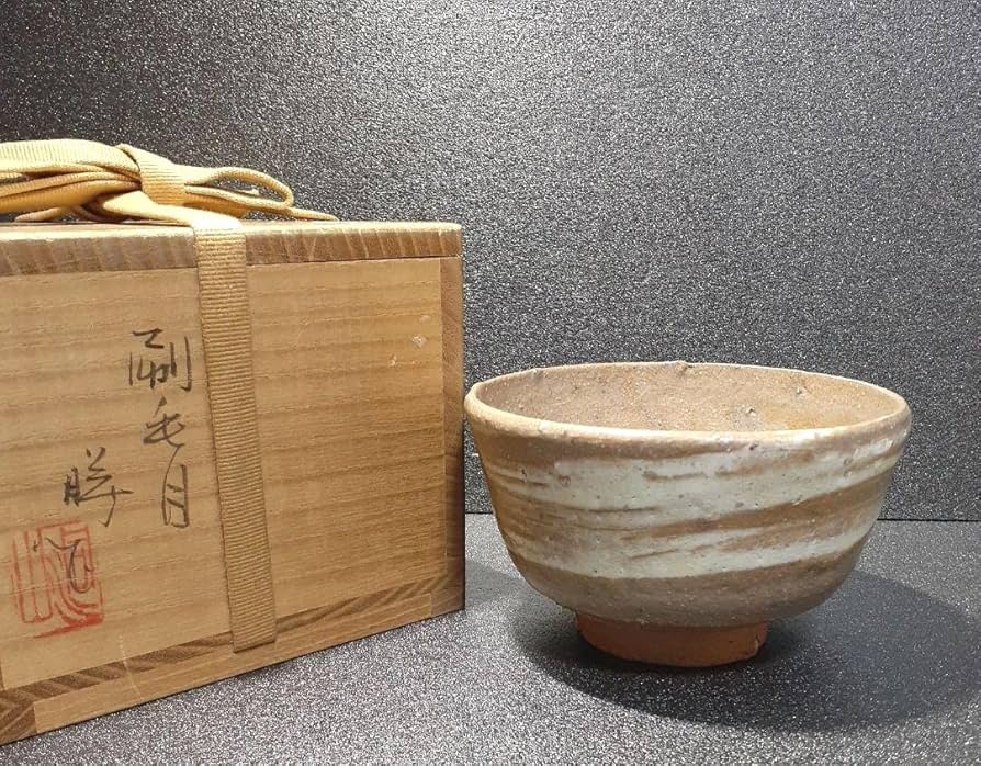 岸本謙仁 刷毛目茶碗 共箱 茶道具 鑑賞陶器 抹茶碗 【公式通販】