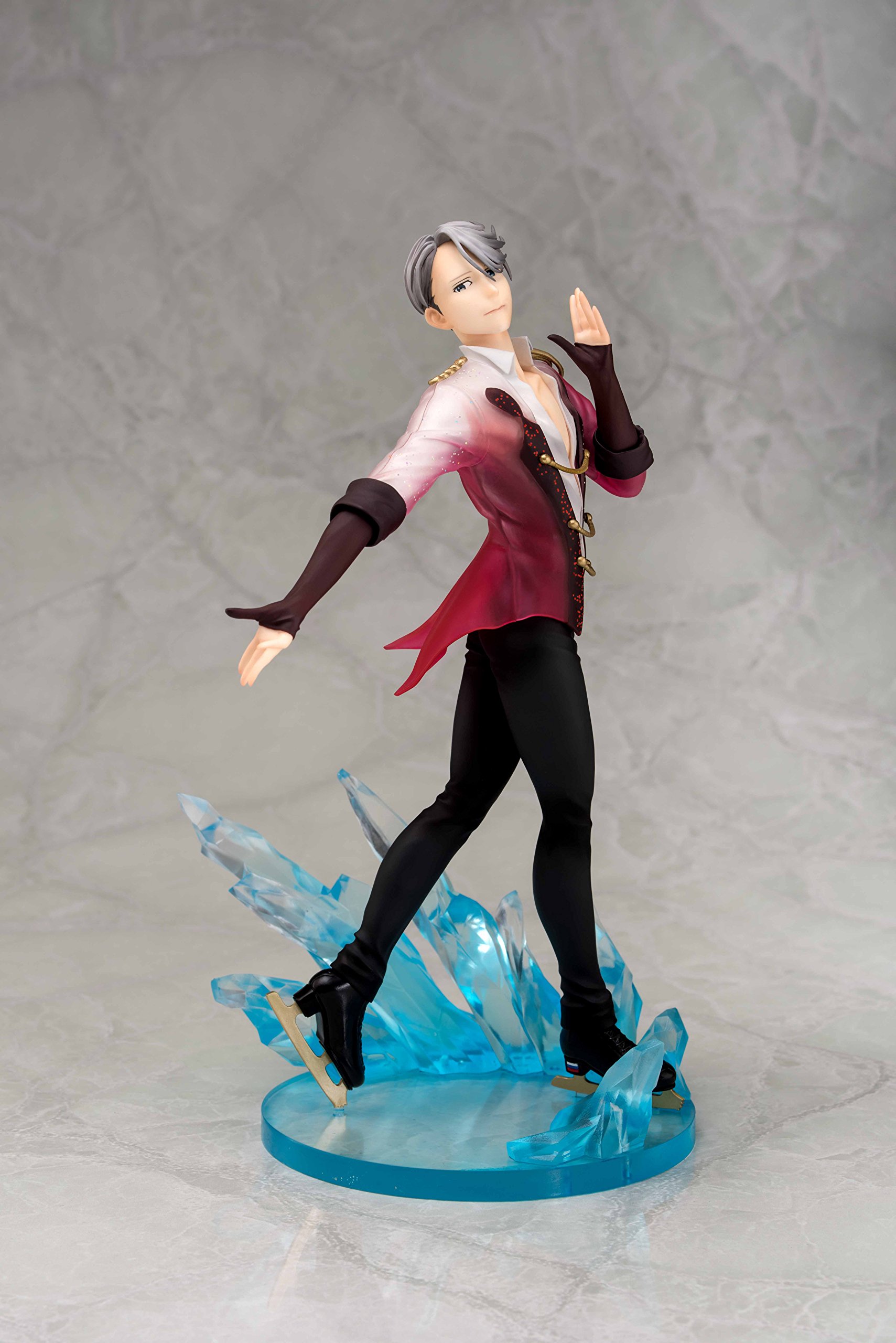 Amazon.com: Chara Ani Yuri On Ice!!!: Victor Nikiforov 1: 8 Scale
