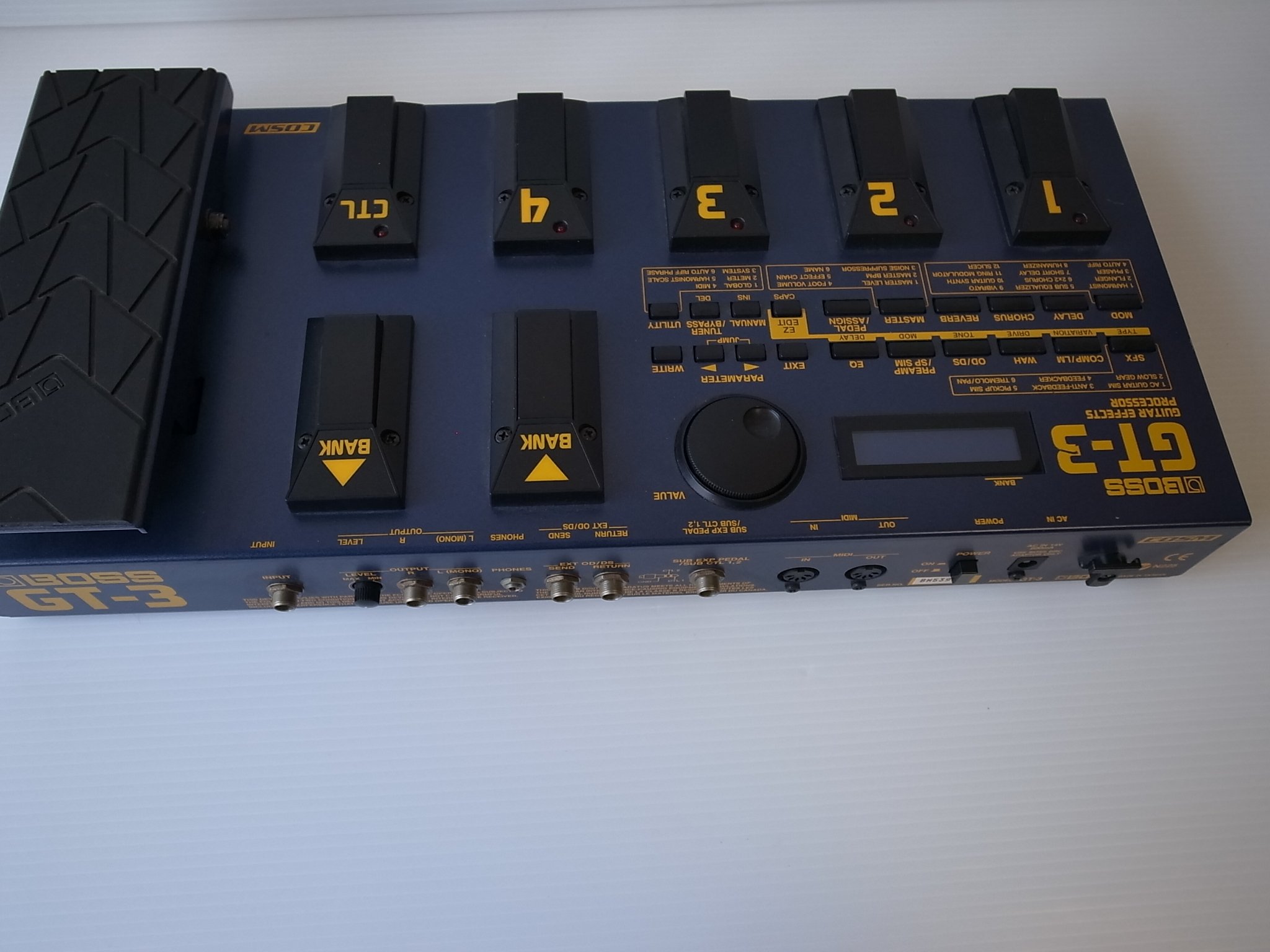 BOSS GT-3 ギター用マルチエフェクター Amazon.co.jp: BOSS ボス